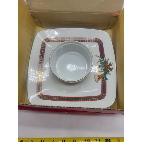 Georges Briard Holiday Chip & Dip - Picture 4 of 10